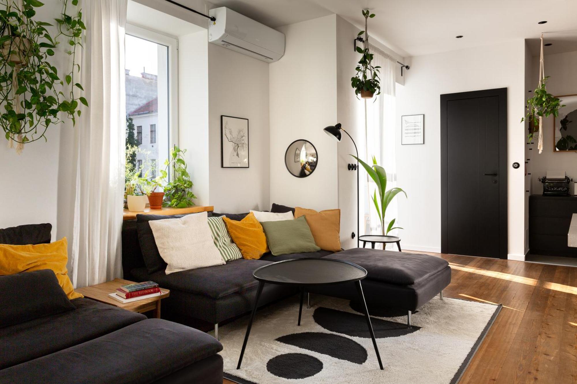 Evergreen - Old Town Spacious Stylish Apartment With Ac And One And A Half Bath, Baby & Kid- Friendly Братислава Экстерьер фото